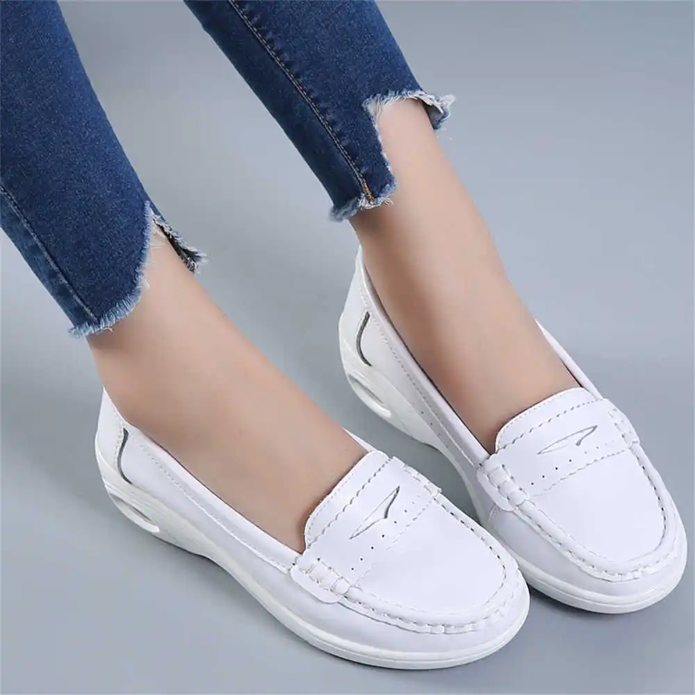 Thick Sole Slipon White Traine - Office Tech Typing ulasan dan harga