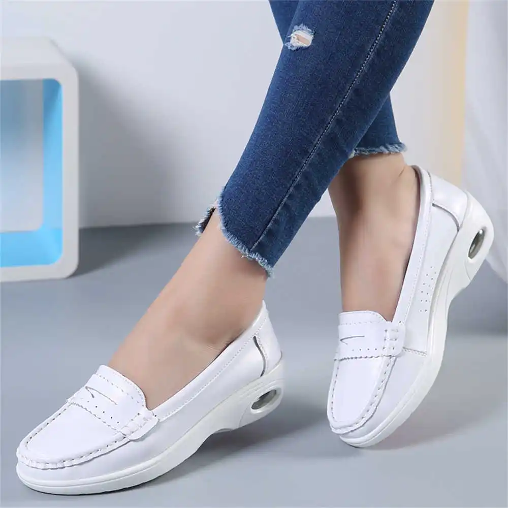 Thick Sole Slipon White Traine - Office Tech Typing ulasan dan harga